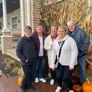 Meet your Posher, Robin